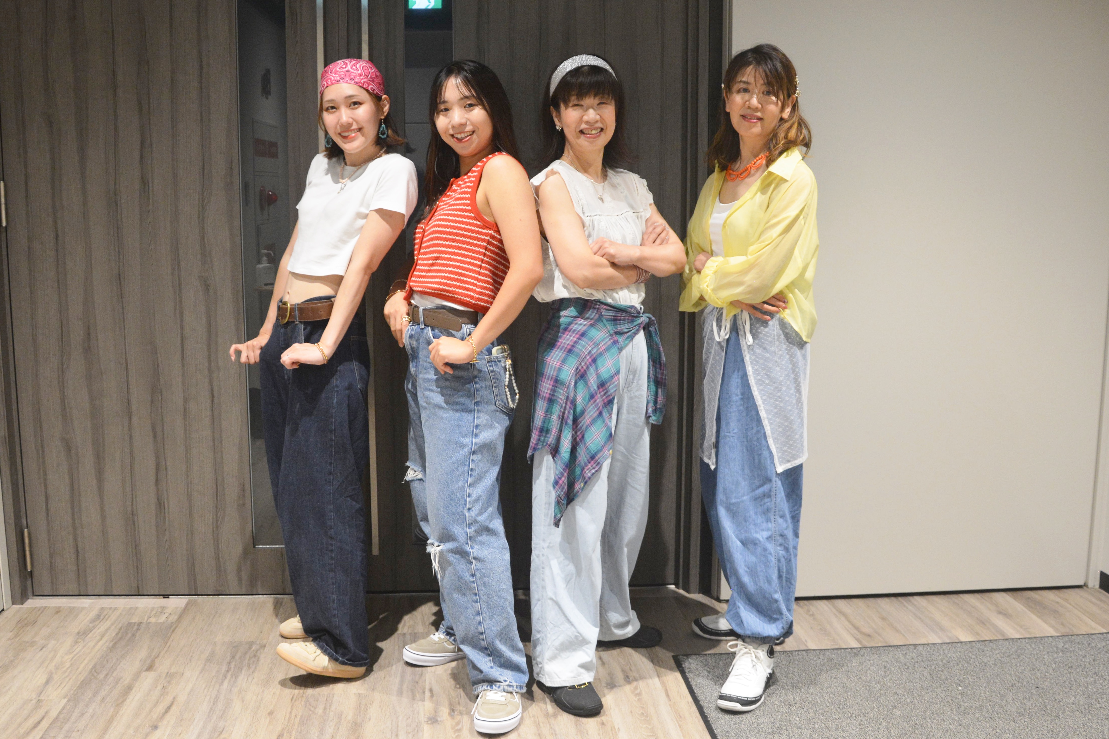 渋谷エリアの講師は「教え上手」かつ「褒め上手」。都内有数の「初心者に寄り添いたい気持ち」を持った講師が、ダンス未経験の不安を笑顔に変えていきます。