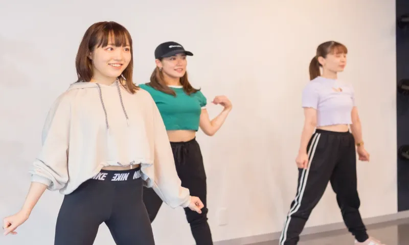 札幌初心者向けダンススクールLrは、豊富なジャンルから、好きな曲で楽しく上達